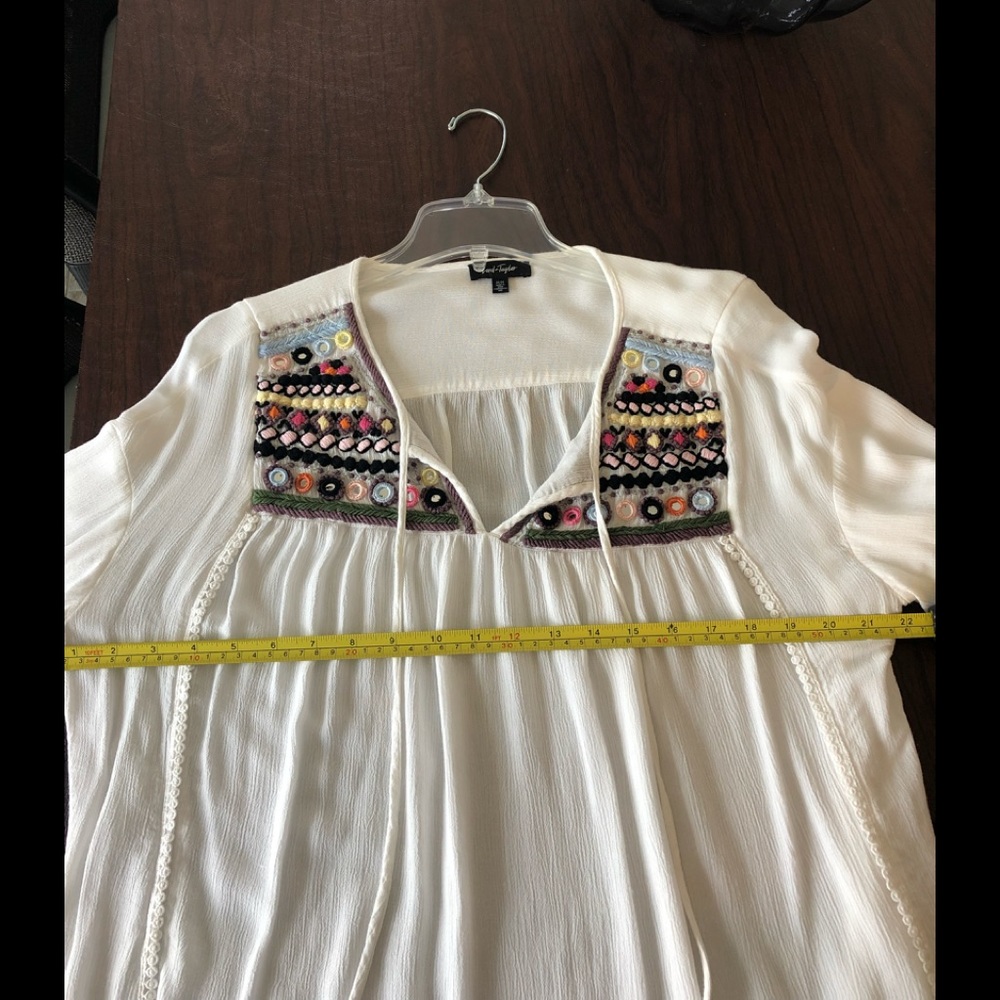 Boho style embroidered top - Picture 7 of 7